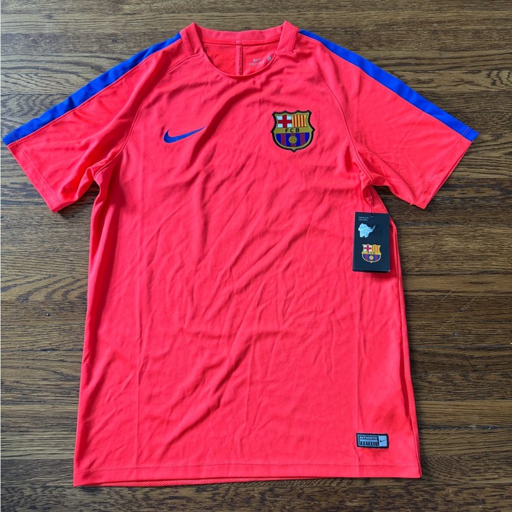 BARCELONA 2016/2017 TRAINING FOOTBALL SHIRT JERSEY NIKE SIZE ADULT MEDIUM (NWT)